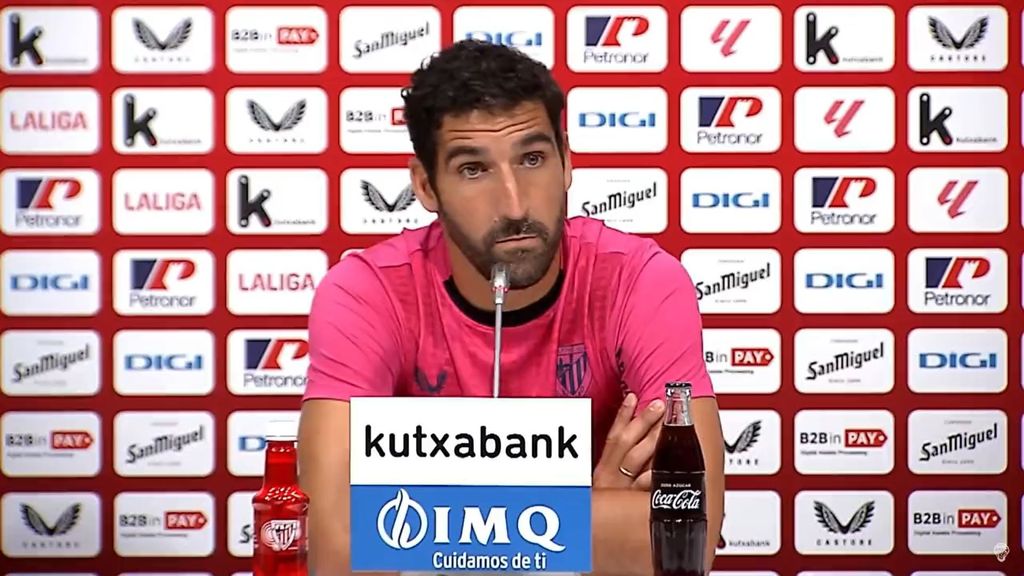 El enfado de Raúl García con su tardía renovación con el Athletic