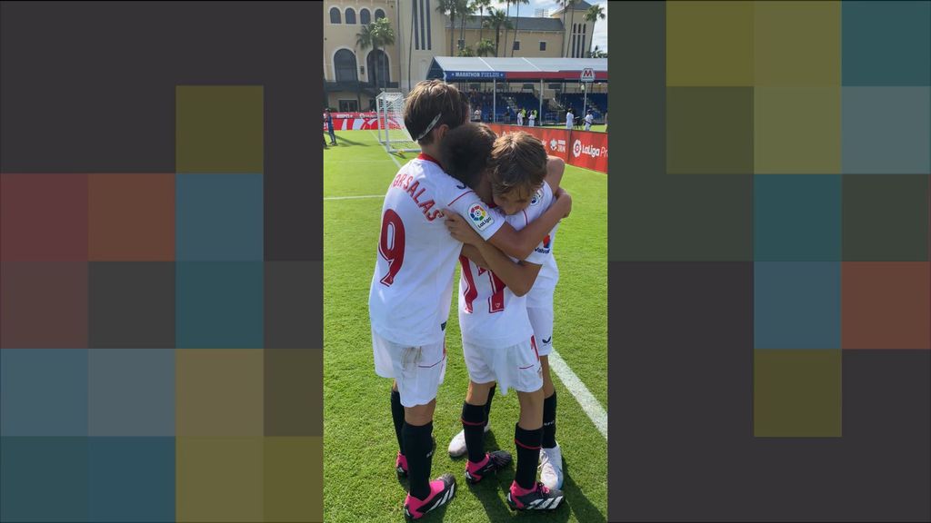 ¡Se vuelven locos! La celebración del gol que metía al Sevilla en cuartos de LaLiga Promises
