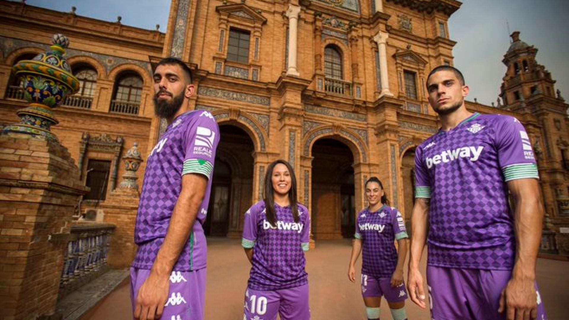 segunda_equipacion_del_betis_002.jpg