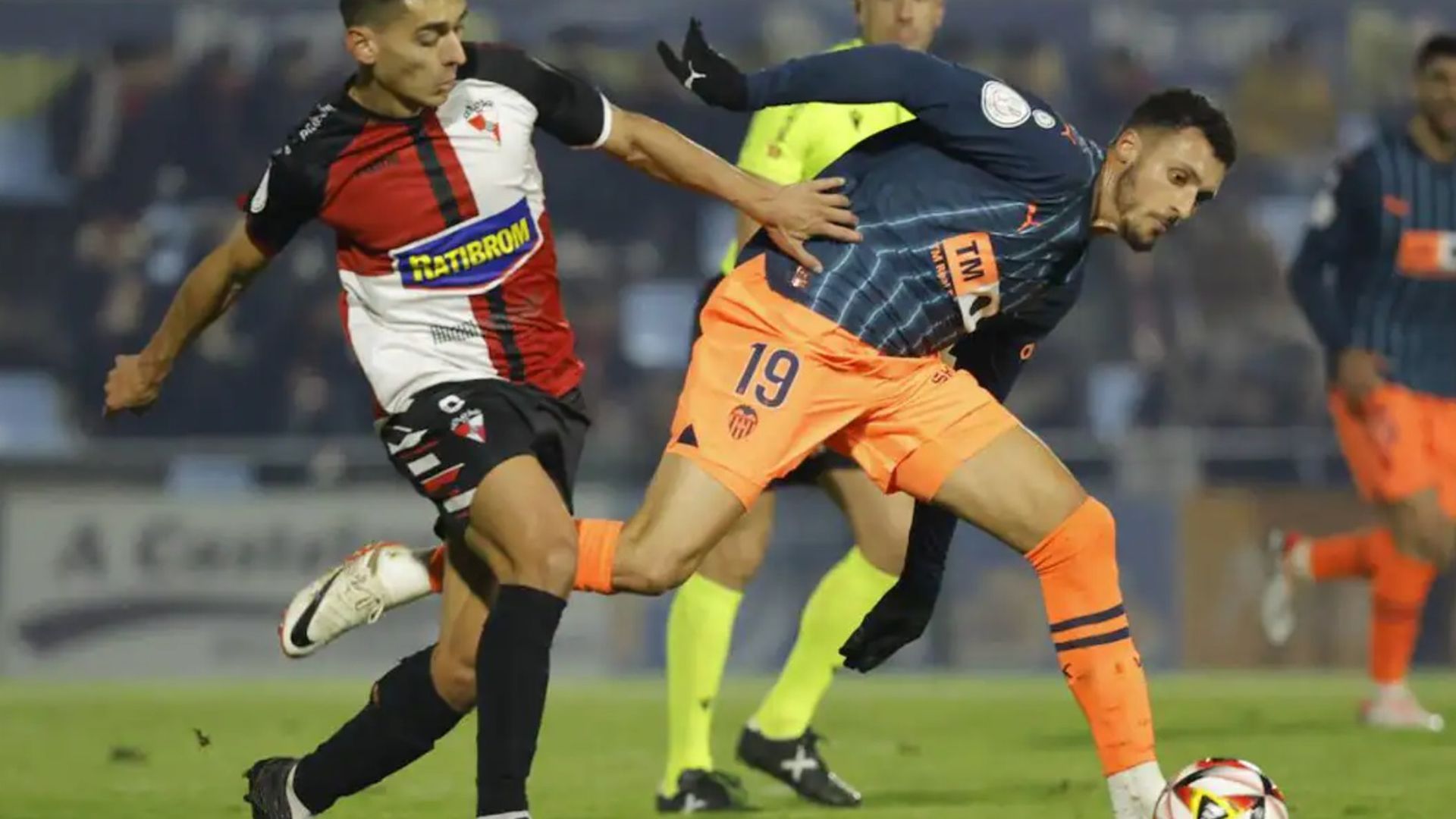 selim_amallah_ante_el_arosa_sc_foto_efe.jpg selim_amallah_ante_el_arosa_sc_foto_efe.jpg