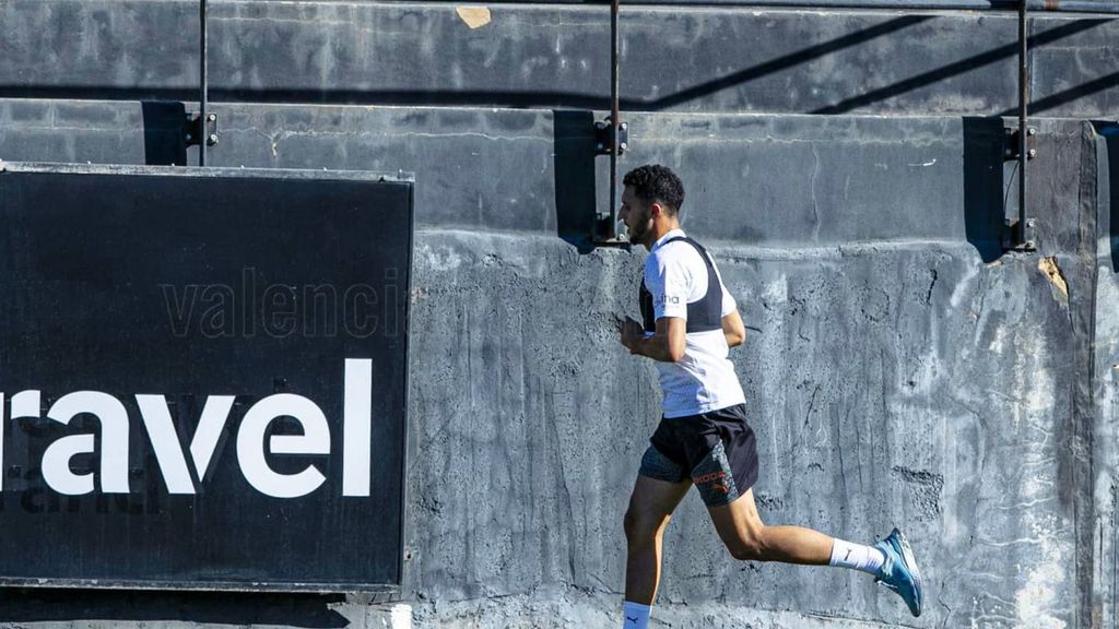 Sellim Amallah se entrena con el grupo