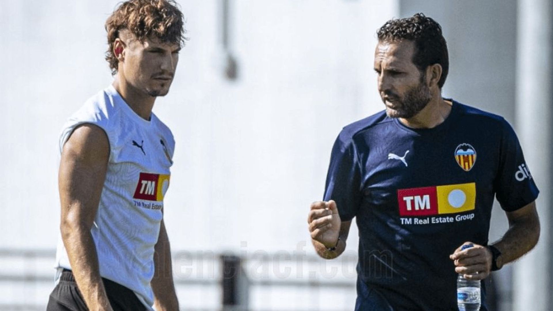 sergi_canos_y_baraja_001.png sergi_canos_y_baraja_001.png