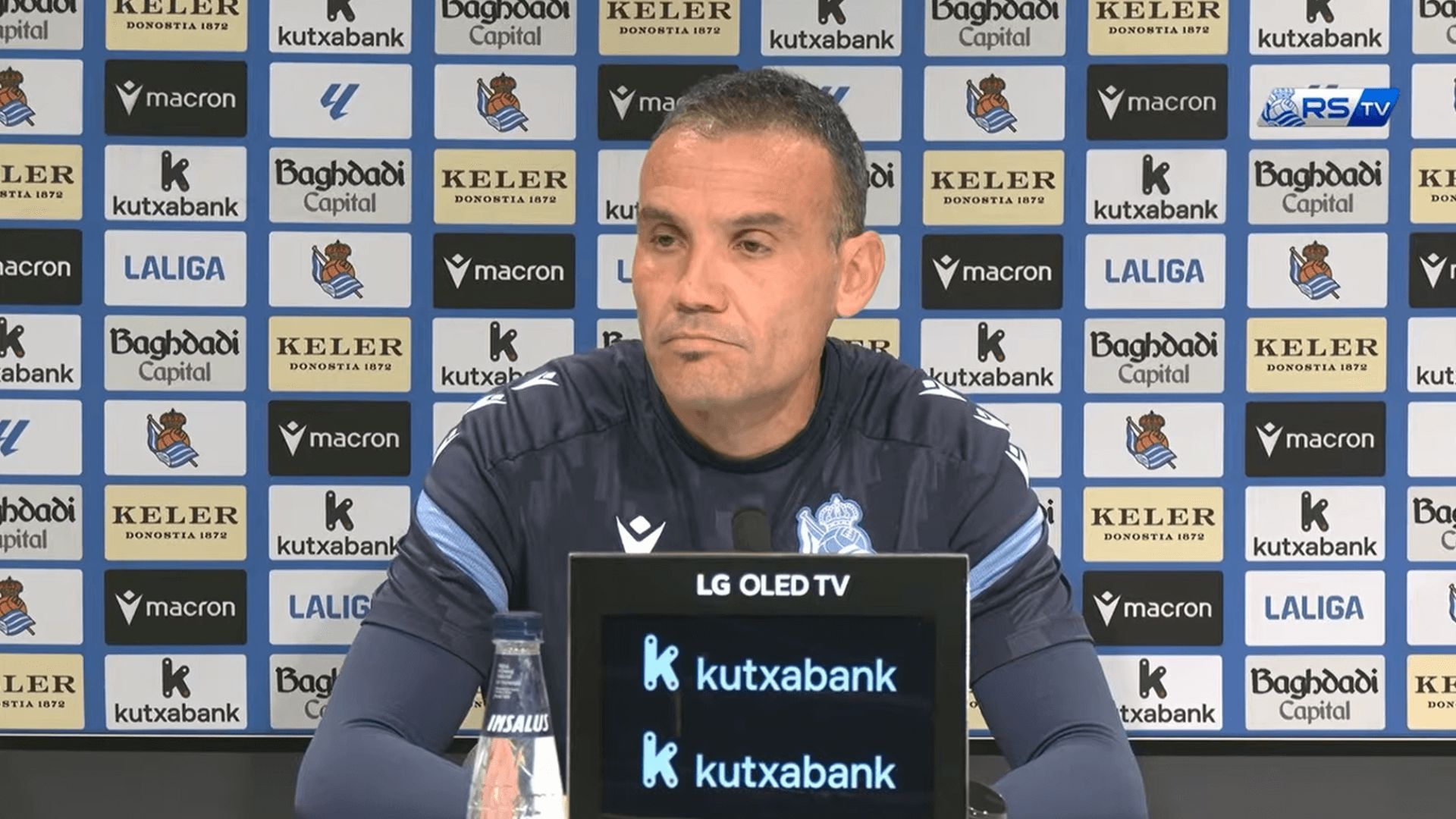 sergio_francisco_en_sala_de_prensa.png sergio_francisco_en_sala_de_prensa.png