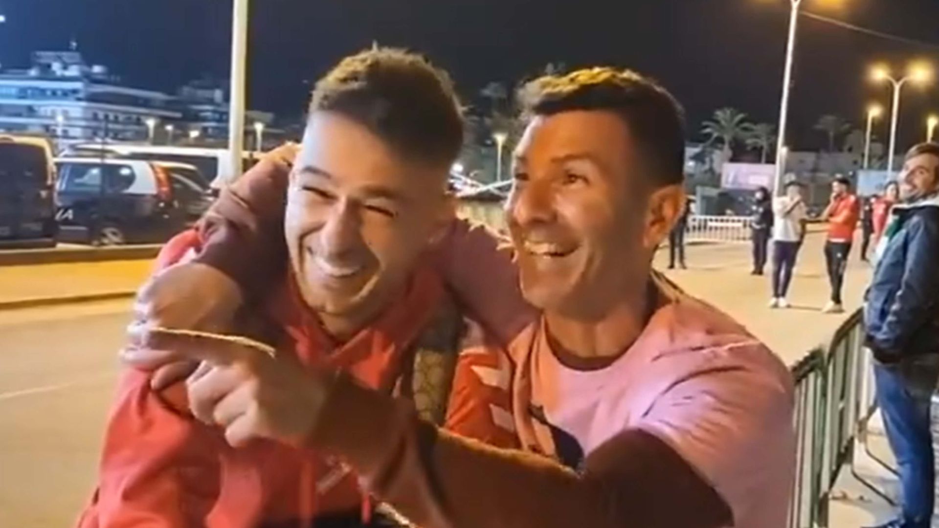 sergio_leon_e_isidro_baides_en_el_duelo_de_chistes.jpg sergio_leon_e_isidro_baides_en_el_duelo_de_chistes.jpg