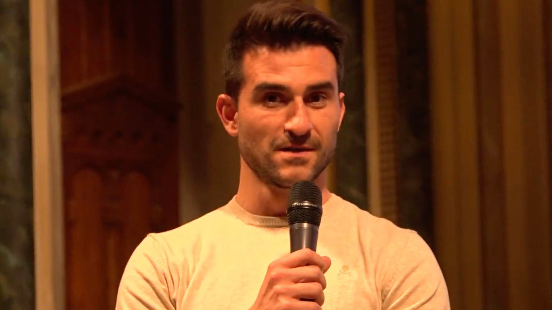 sergio_postigo_interviene_en_una_tertulia_sobre_el_levante_001.png