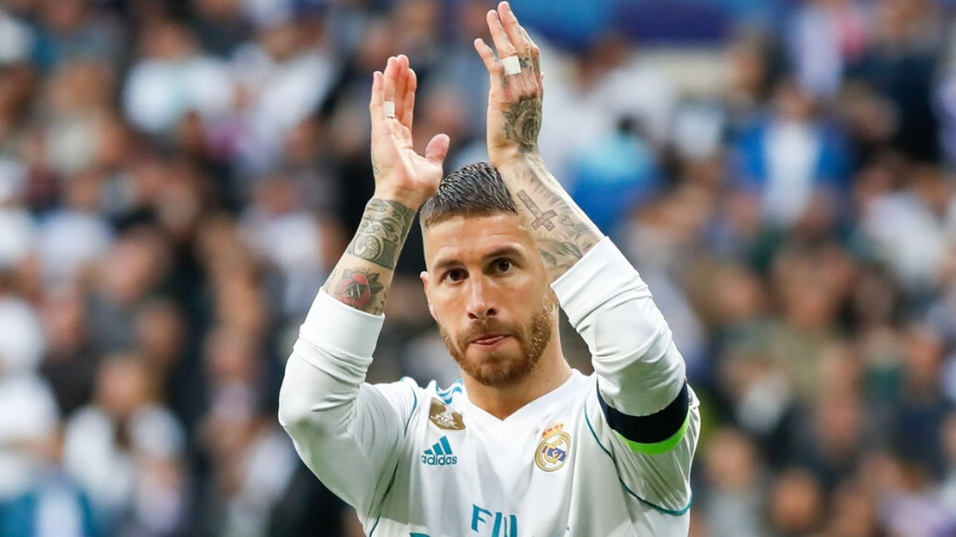 sergio_ramos_con_la_camiseta_del_real_madrid_fotoeuropa_press.jpg sergio_ramos_con_la_camiseta_del_real_madrid_fotoeuropa_press.jpg
