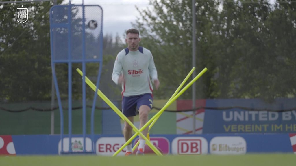 Laporte ya toca balón en la EURO 2024