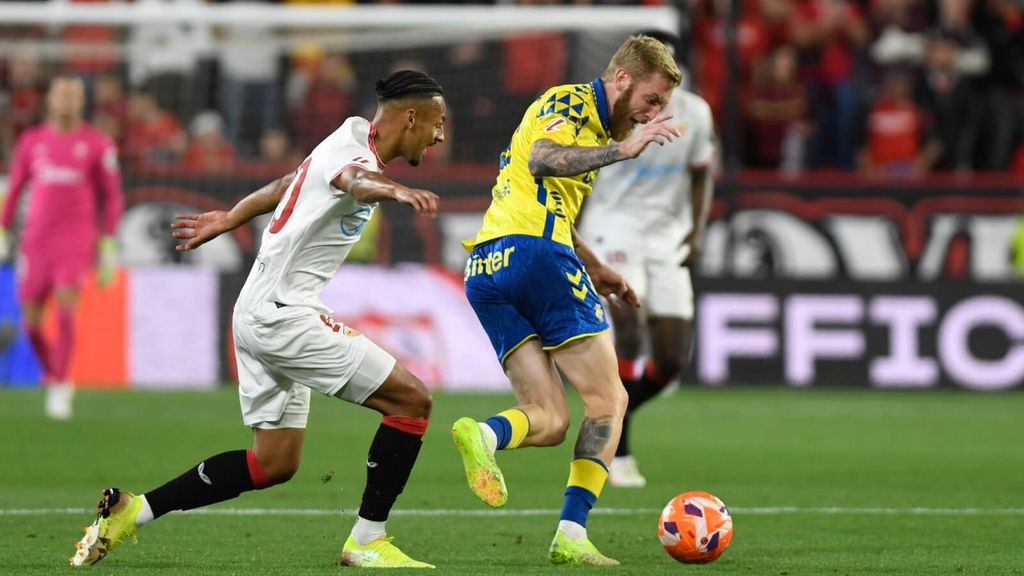 Mr Asubio señala los dos errores de Martínez Munuera a favor del Sevilla-Las Palmas que sentenciaron a Las Palmas