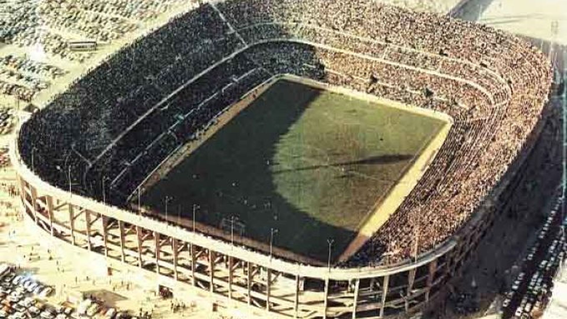 Sevilla2908021_opt.jpg Sevilla2908021_opt.jpg