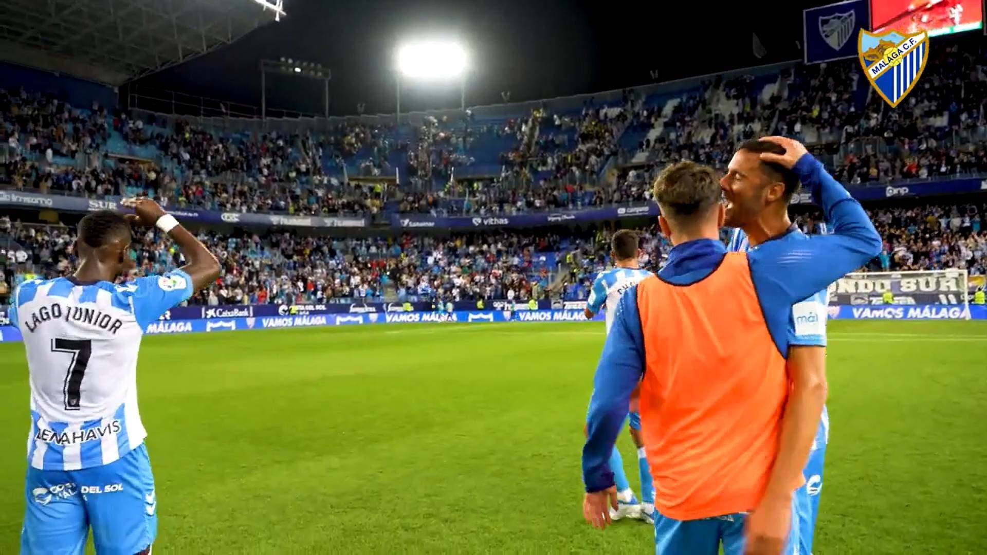 si_se_puede_la_emocionante_celebracion_del_malaga_en_el_vestuario_001.jpg
