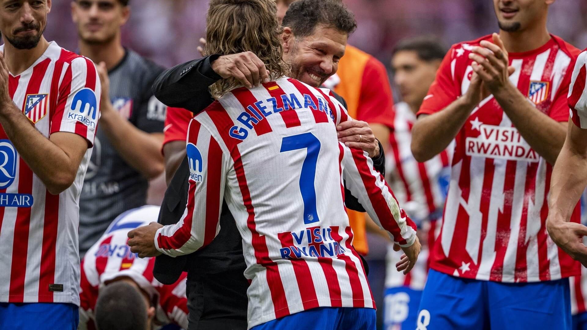 simeone_abraza_a_griezmann.jpg