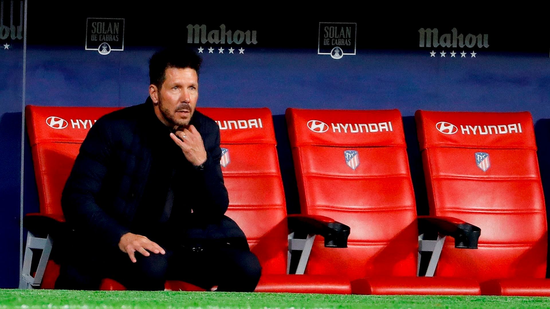 simeone_en_el_banquillo_del_wanda_metropolitano_foto_efe__001.jpg