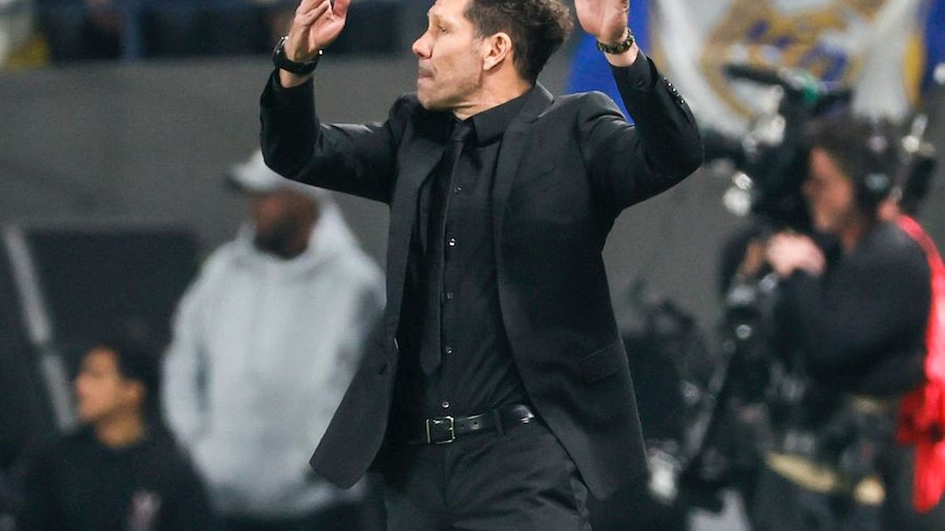 simeone_en_la_banda_durante_el_real_madrid_atletico_001.png