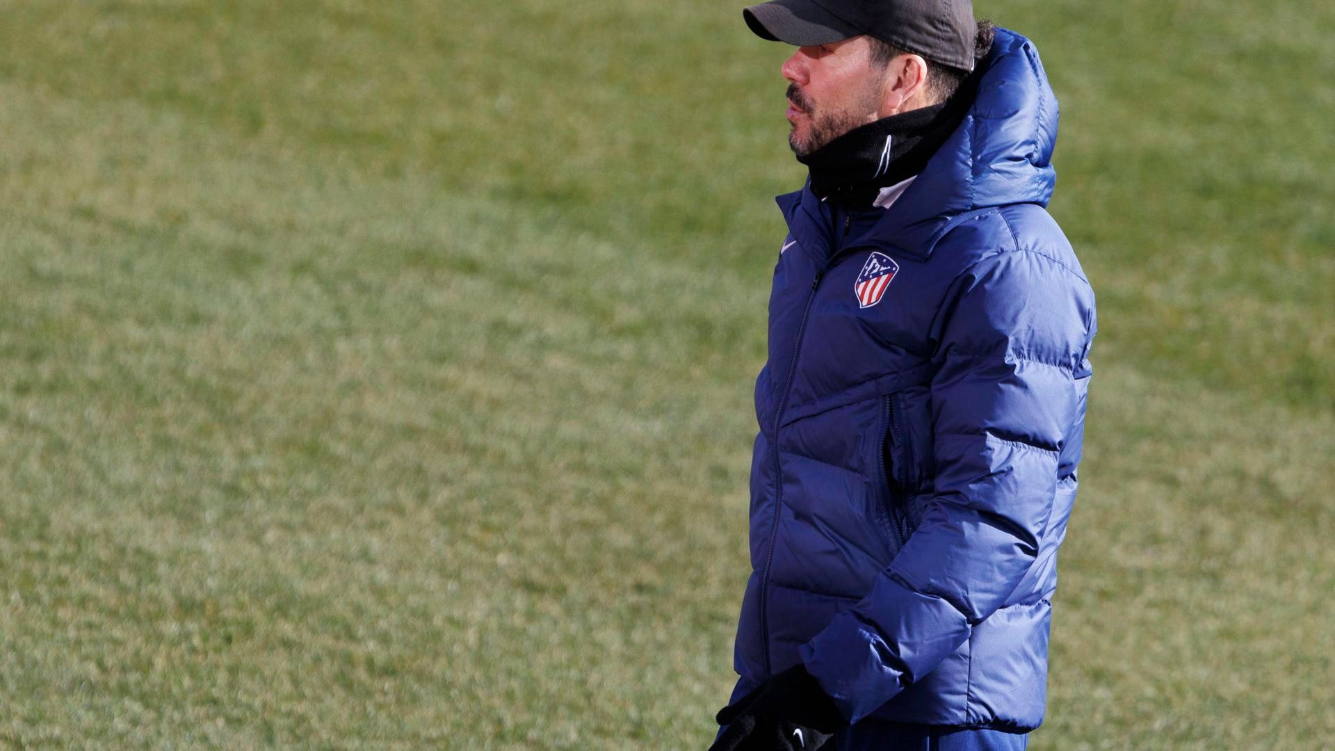 simeone_en_un_entrenamiento_del_atletico_foto_efe_001.jpg