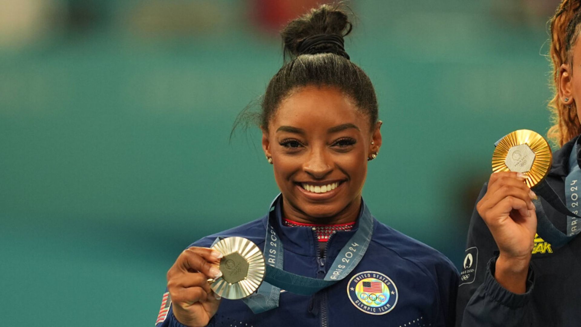 simone_biles_platajpg.jpg
