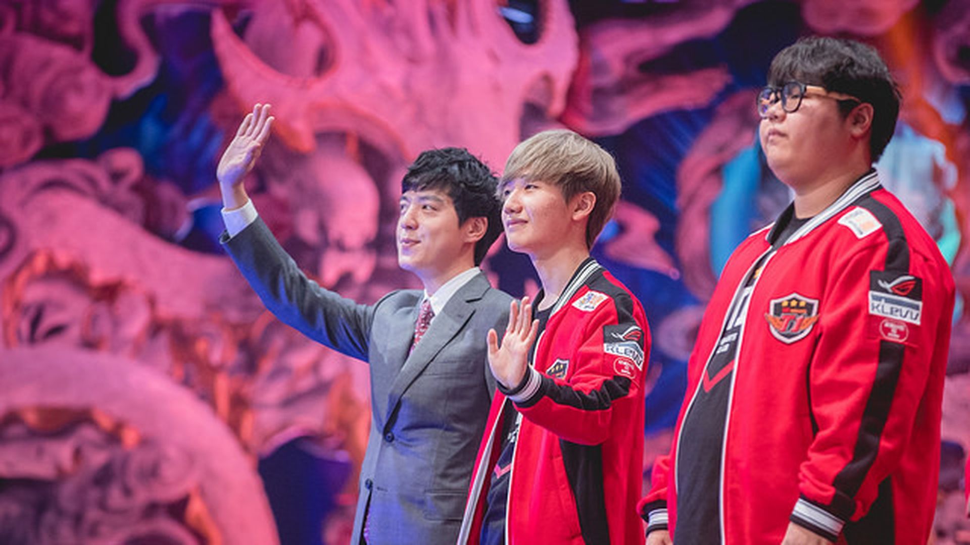 SKT-T1-Worlds-2017.jpg SKT-T1-Worlds-2017.jpg