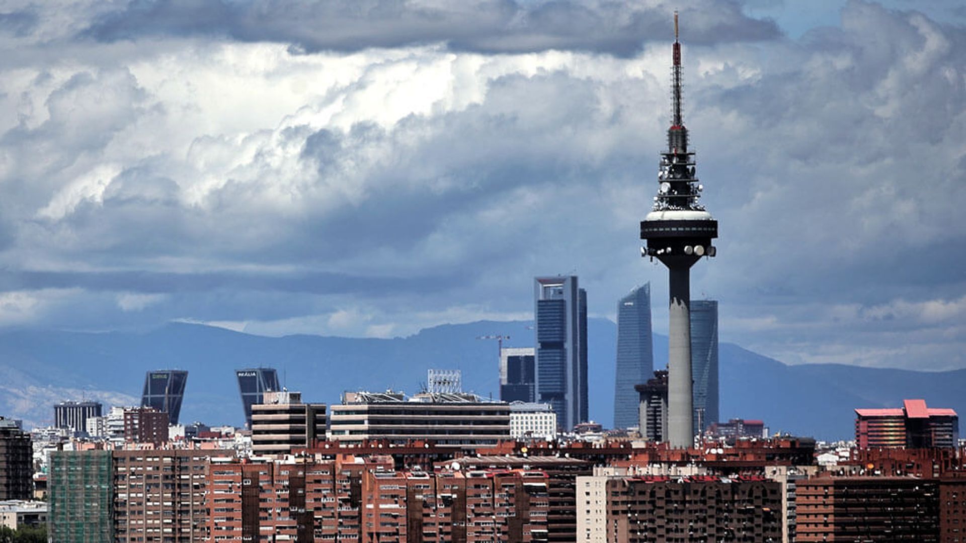 skyline_de_madrid.jpg skyline_de_madrid.jpg