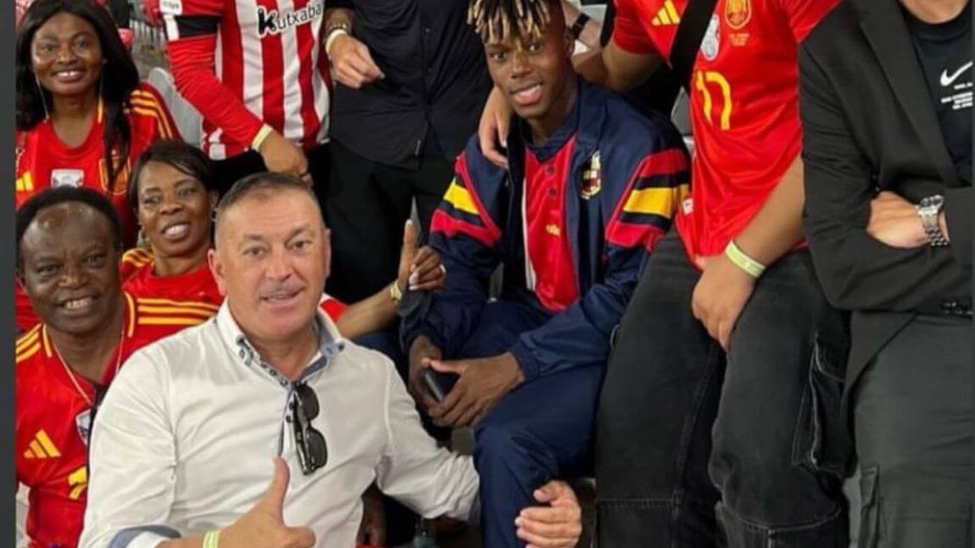 tainta_nicojpeg_001.jpeg tainta_nicojpeg_001.jpeg