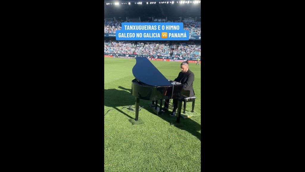 Tanxugueiras canto el himno gallego en Balaídos