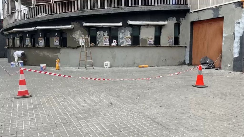 El Valencia arregla las taquillas de Mestalla llenas de desconchones