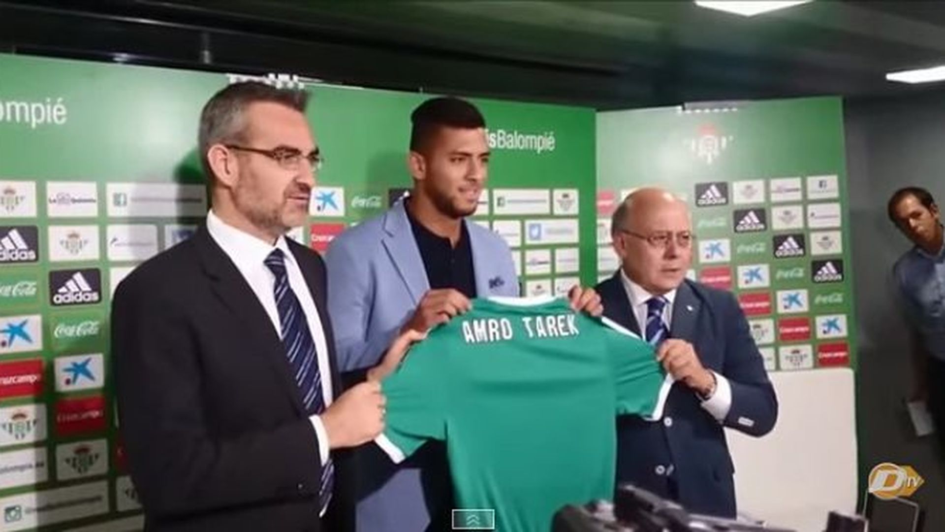 Tarek_Betis_presenta_opt.jpg Tarek_Betis_presenta_opt.jpg