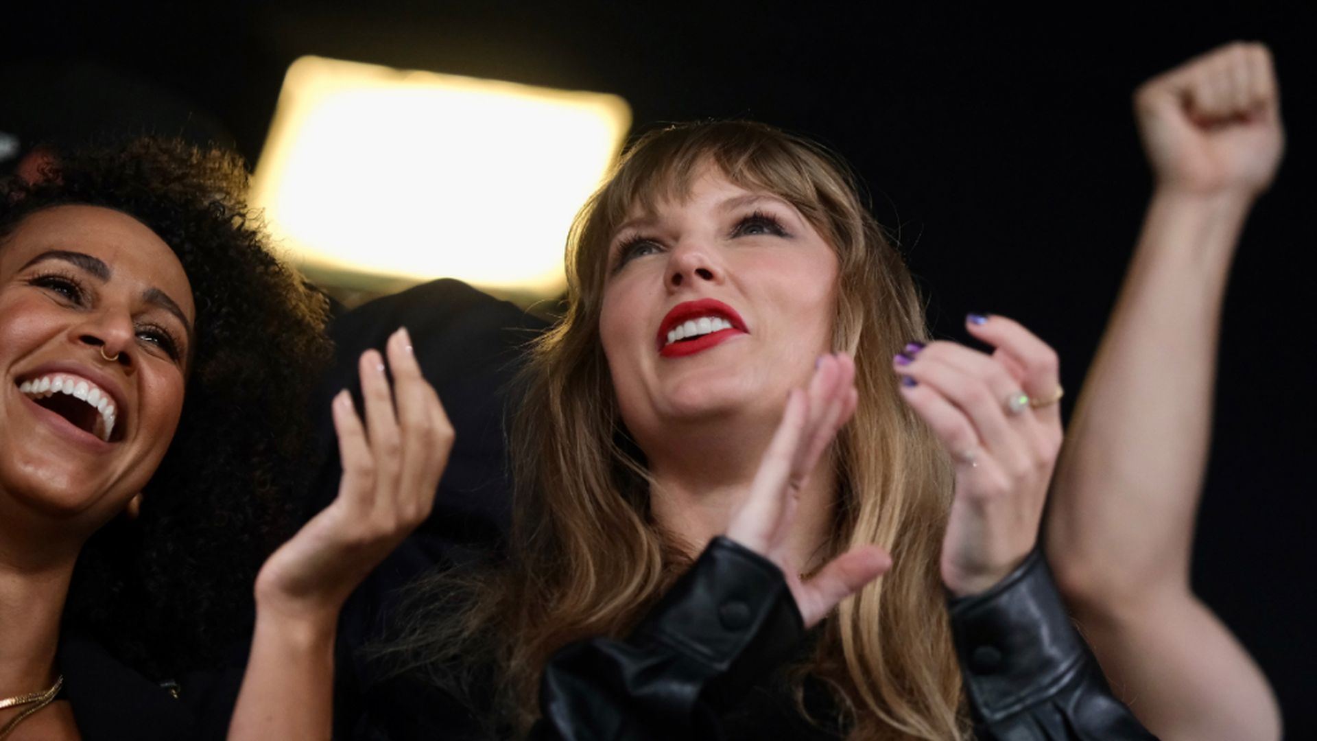 taylor_swift_en_el_palco_del_metlife_stadium_en_un_partido_de_los_chiefs_cordon_press.jpg