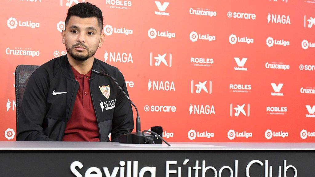 Tecatito: "Voy a buscar hacer historia con un club que tiene historia"