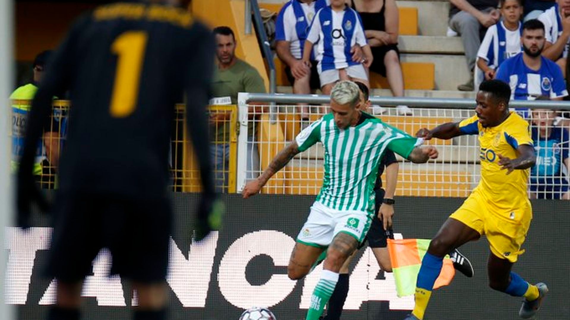 tello_ante_el_oporto_foto_real_betis_001.jpg