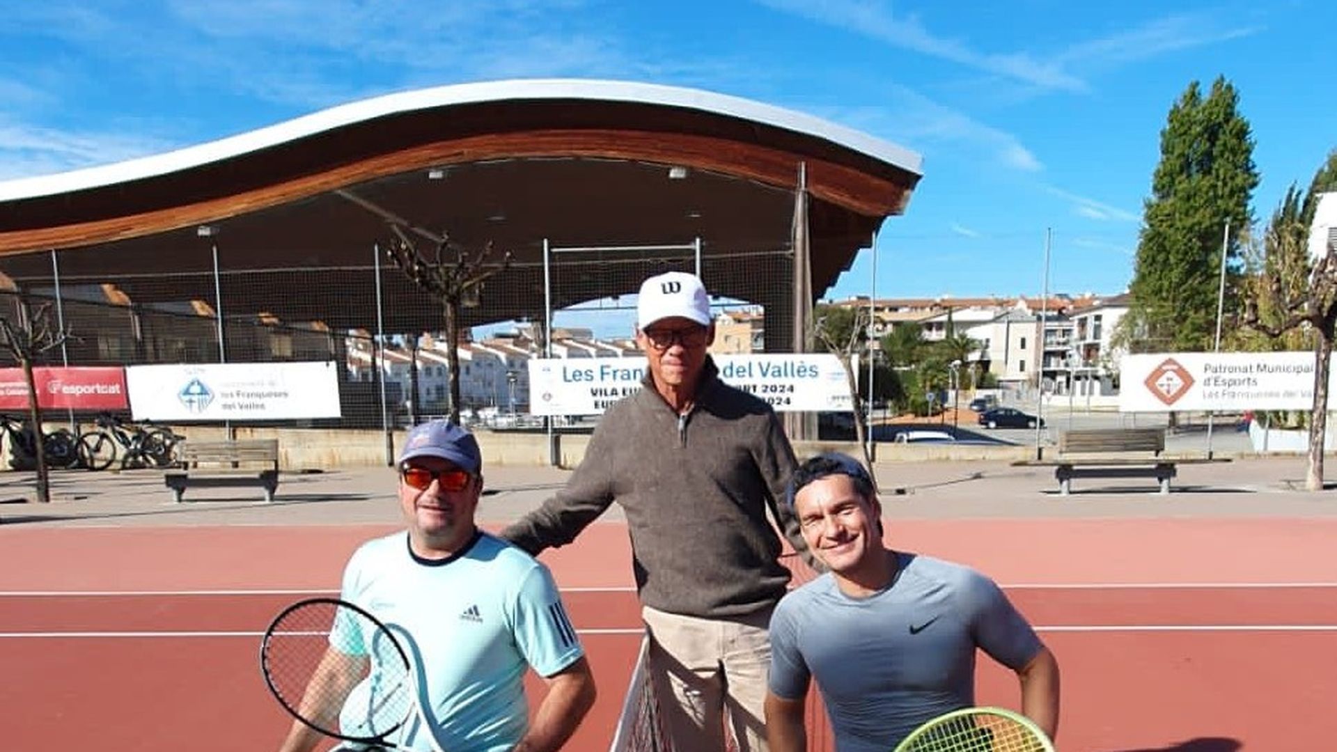 tenis_silla_arturo_montes_y_kike_siscarjpeg.jpeg tenis_silla_arturo_montes_y_kike_siscarjpeg.jpeg