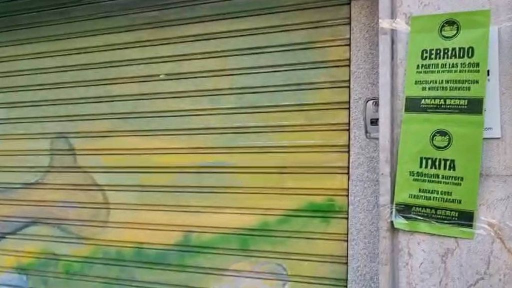 Terrazas y comercios cerrados en Amara en la previa del Real Sociedad - PSG por miedo a los ultras