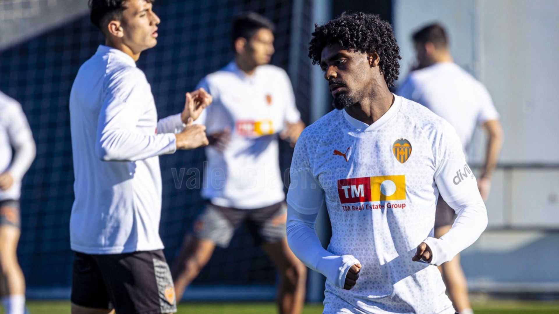 thierry_correia_en_el_entrenamiento_del_valencia_cf_foto_vcf.png
