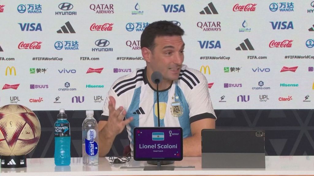 (Mediaset) Scaloni pide a Messi para el próximo Mundial: “Habría que guardarle un lugar, qué más da si son 26”