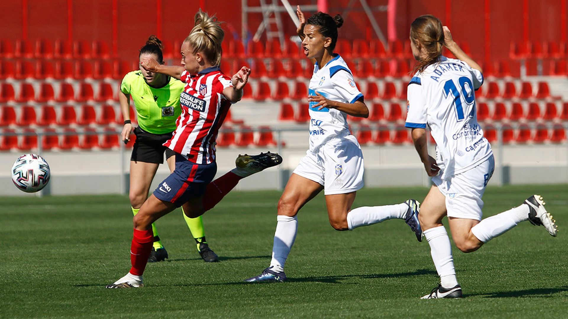 toni_duggan_en_el_atletico_tenerife_foto_atm.jpg