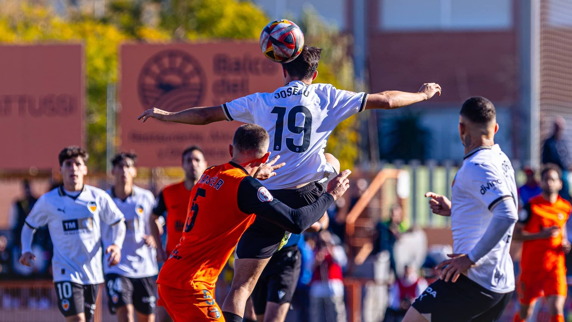 torrent_y_vcf_mestalla_empatan_en_un_competido_derbi_valenciano_001.jpeg