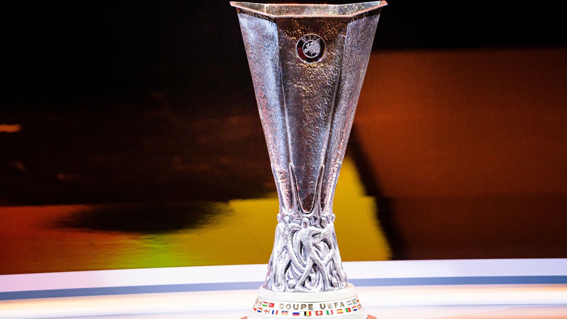 trofeo_de_la_uefa_europa_league.jpg
