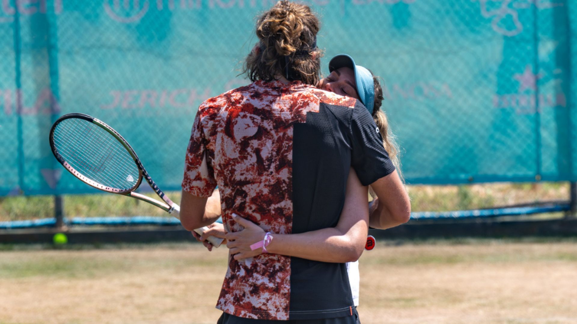 tsitsipas_y_badosa_la_pareja_de_moda_en_el_mundo_del_tenis_cordon_press.jpg tsitsipas_y_badosa_la_pareja_de_moda_en_el_mundo_del_tenis_cordon_press.jpg