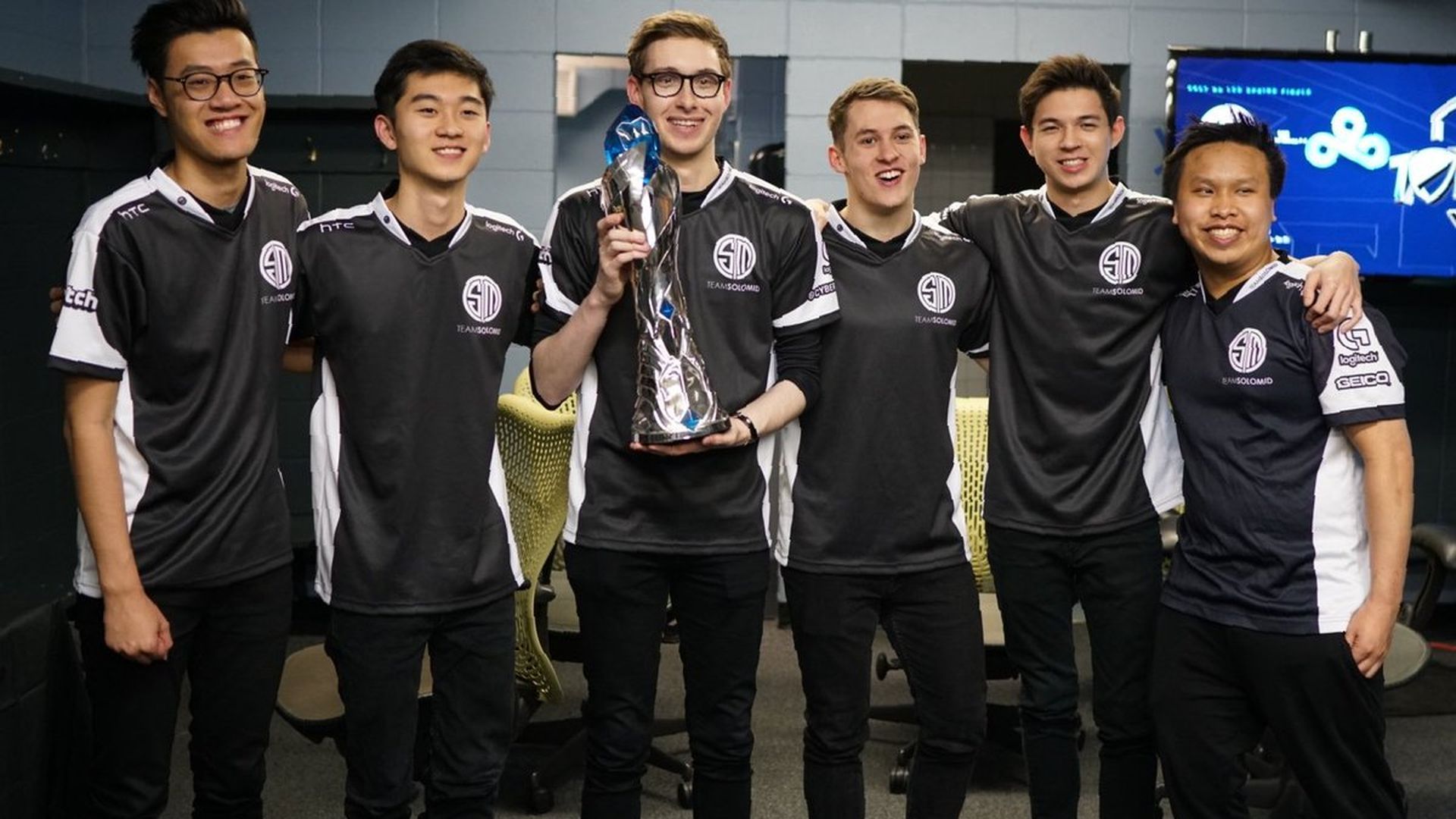 TSM-Champion-LCS-NA.jpg TSM-Champion-LCS-NA.jpg