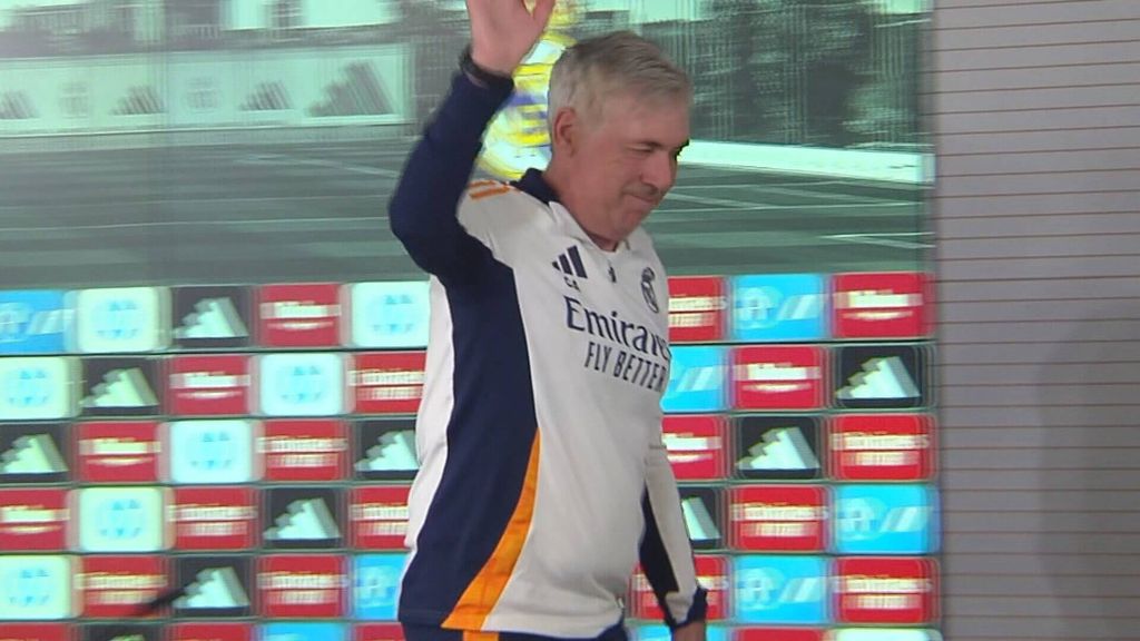 Carlo Ancelotti manda un mensaje de optimismo al madridismo: "Comienza una nueva era y no hay que estar preocupado"