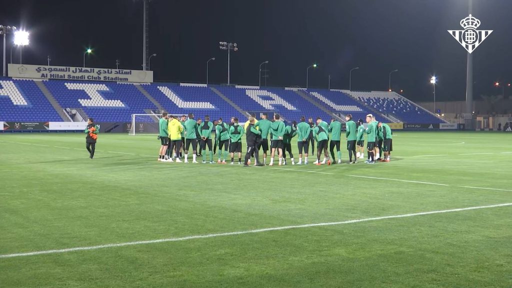Último entrenamiento del Betis antes de medirse al Barça en la supercopa