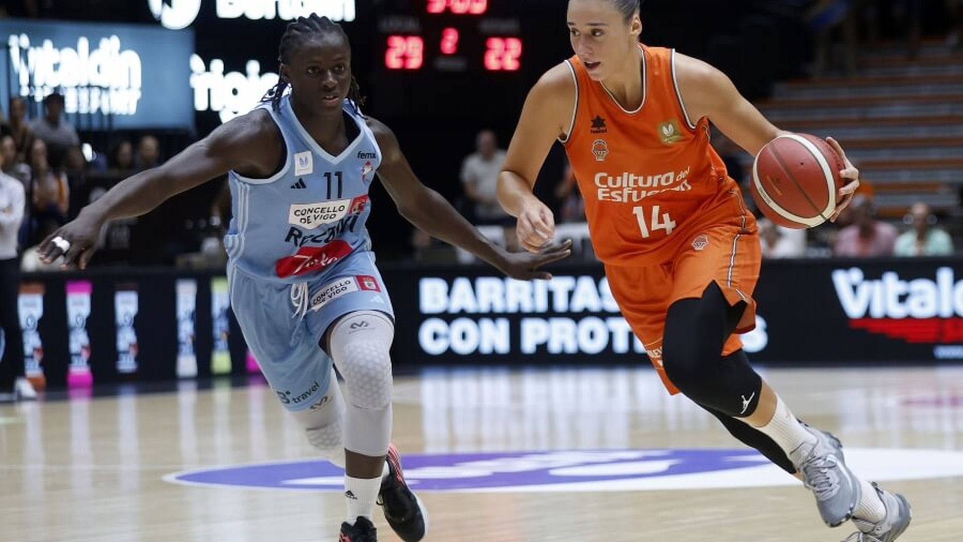 ultimo_partido_del_valencia_basket_antes_de_la_copa_en_la_pista_de_celta_zorka_recalvi_001.jpg ultimo_partido_del_valencia_basket_antes_de_la_copa_en_la_pista_de_celta_zorka_recalvi_001.jpg
