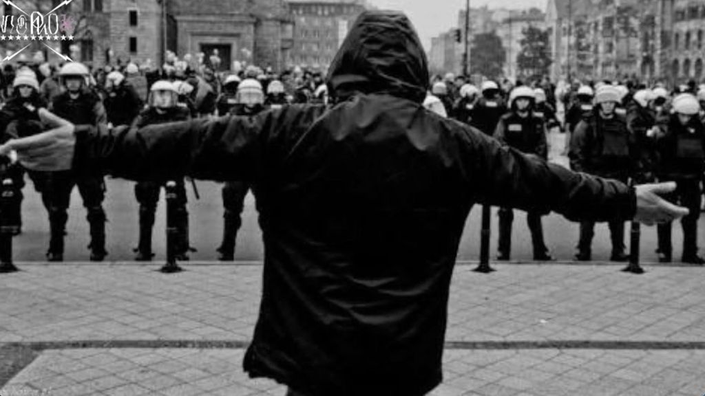 "Blowing Bubbles": El himno que cantan los 'hooligans' del West Ham