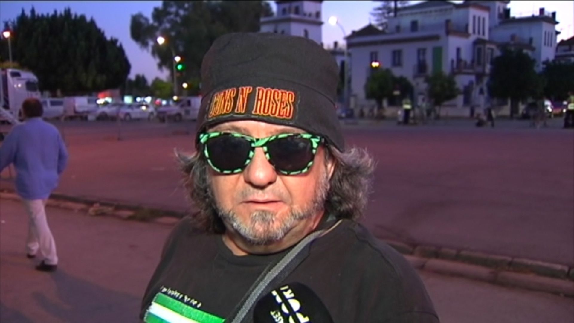 un_aficionado_del_betis_en_los_alrededores_del_estadio_001.jpg un_aficionado_del_betis_en_los_alrededores_del_estadio_001.jpg