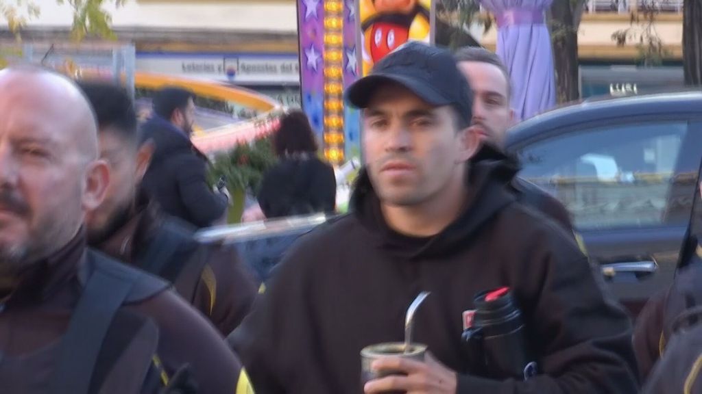 Un aficionado insulta a Acuña con su hijo delante