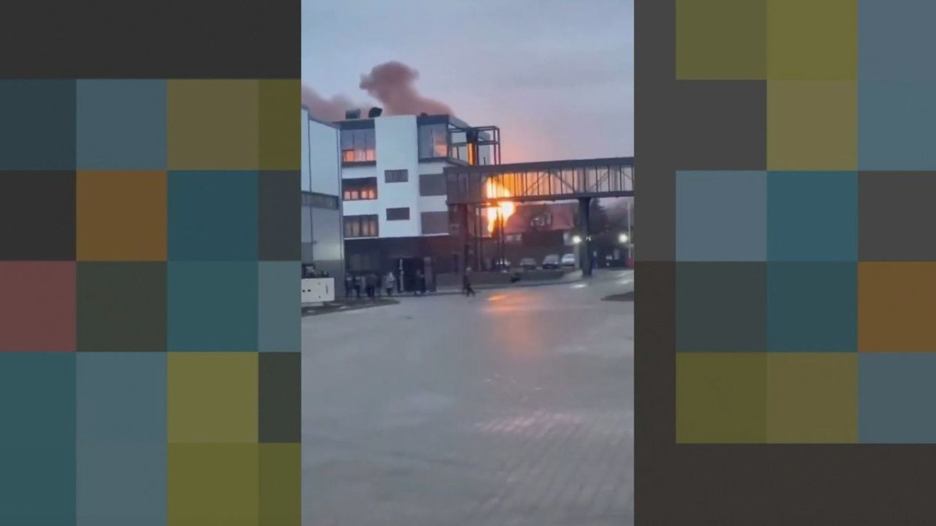 un_misil_impacta_en_el_aeropuerto_de_ivano_frankivsk_ucrania_tras_el_anuncio_de_la_ofe_001.png un_misil_impacta_en_el_aeropuerto_de_ivano_frankivsk_ucrania_tras_el_anuncio_de_la_ofe_001.png