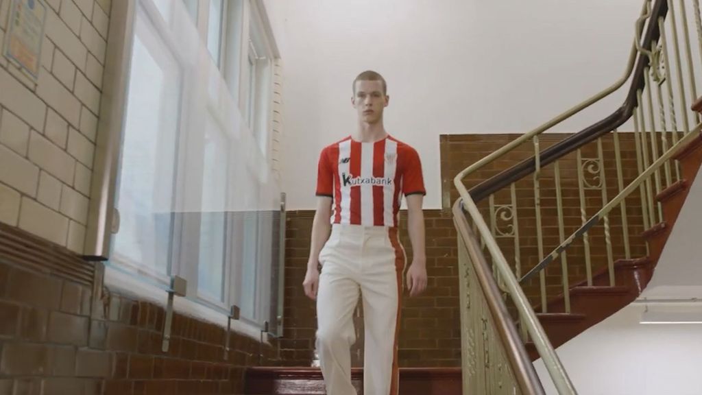 (Mediaset) El Athletic Club desfila en la London Fashion Week y pone de moda la zamarra zurigorri a nivel mundial