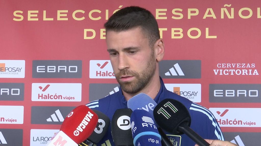 Unai Simón y el apoyo y la ayuda de David Raya y Remiro