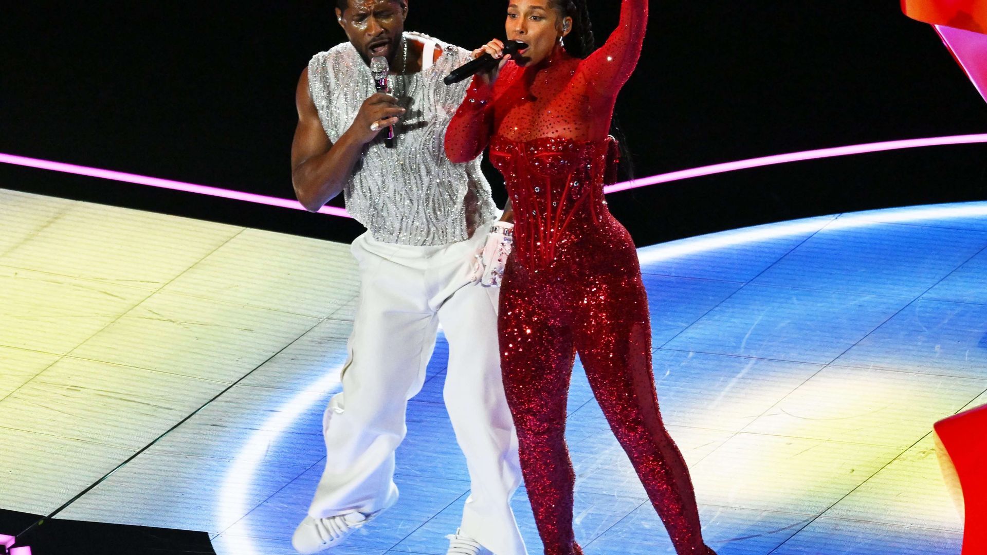 usher_y_alicia_keys_en_la_super_bowl_2024_004.jpg