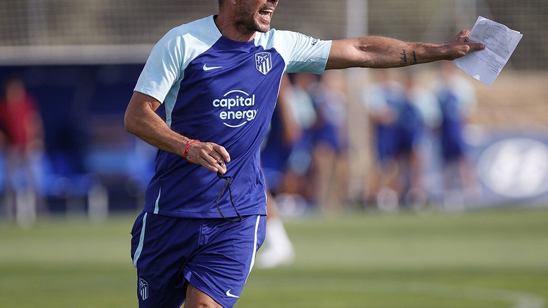 ut6pqazfo3_12_07_2022_entrenamiento_lasr_tarde_simeone.jpg