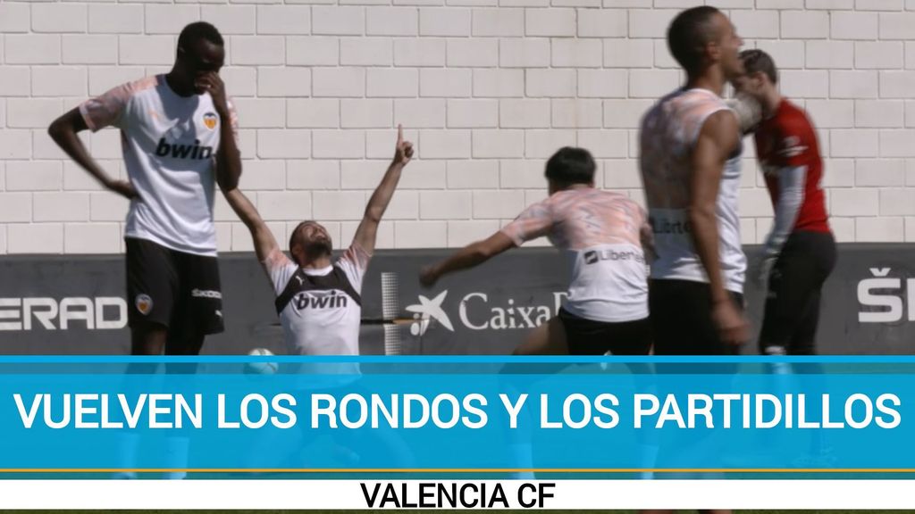 Vuelven los rondos y los partidillos al Valencia CF