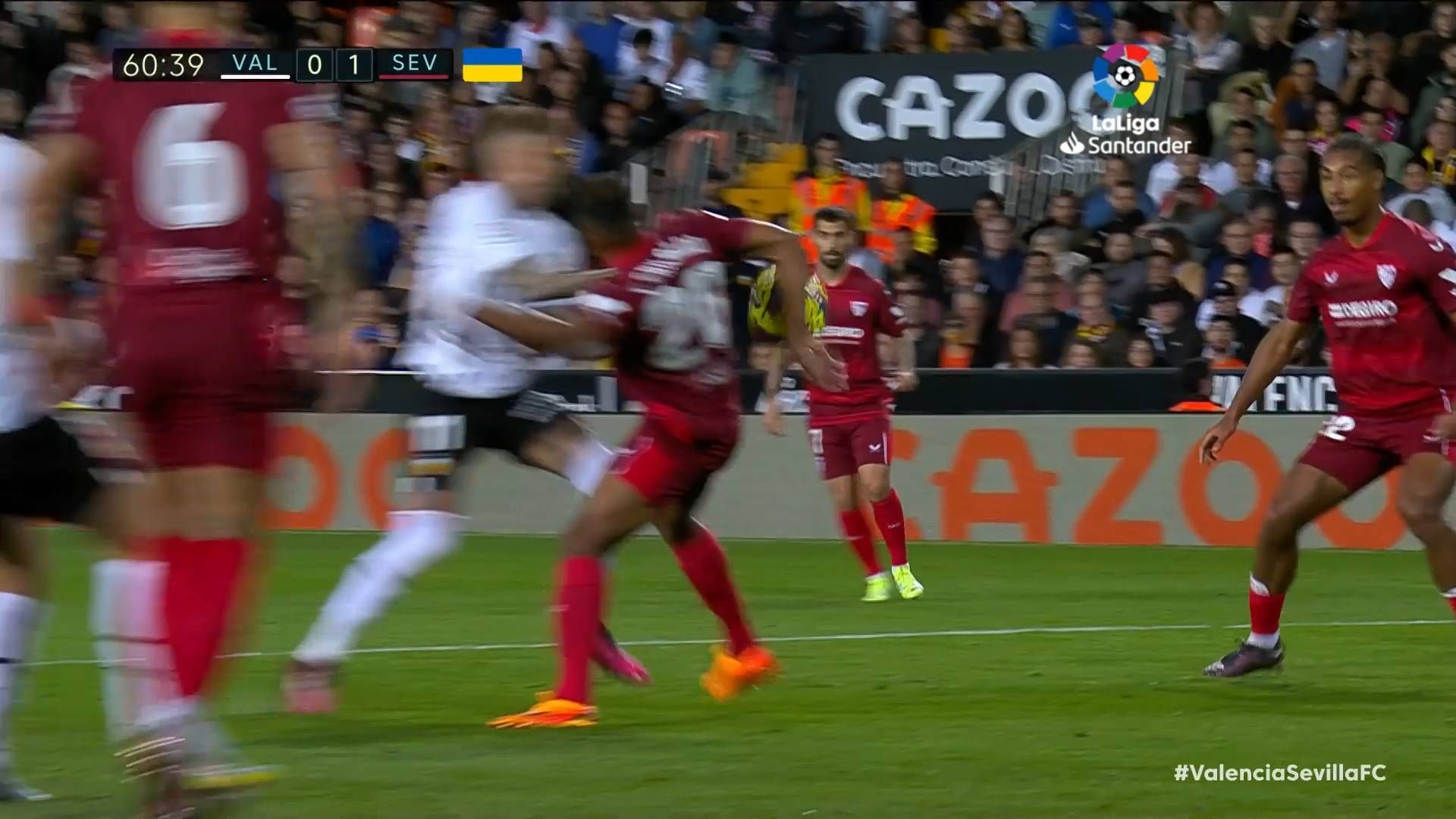 valencia_0_2_sevilla_posible_penalti_del_sevilla_001.jpg valencia_0_2_sevilla_posible_penalti_del_sevilla_001.jpg